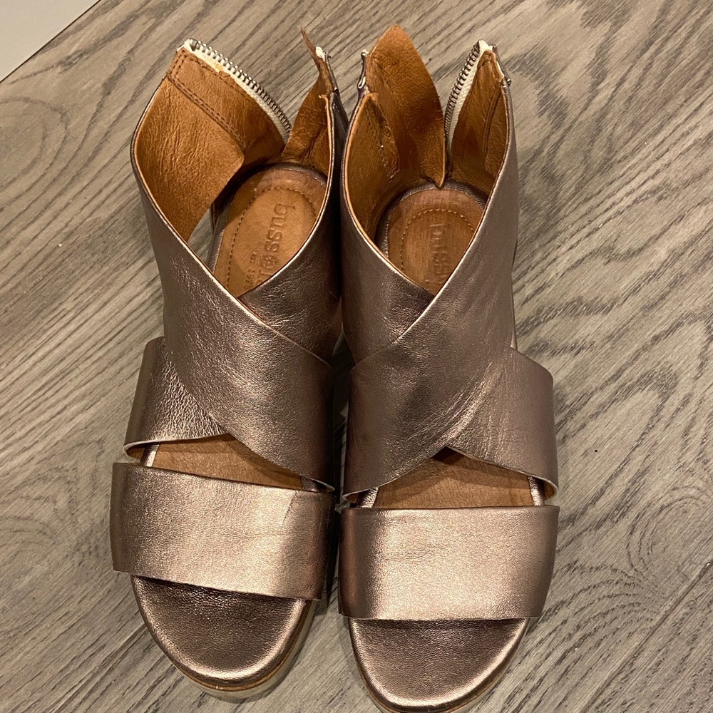 Buscemi Metallic Sandals